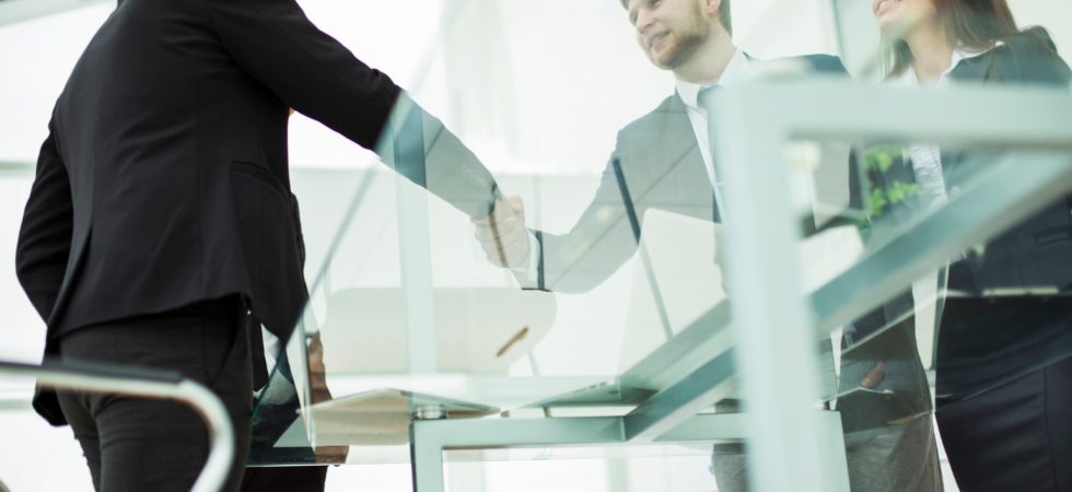 Agence de transmission d'entreprise : votre partenaire pour une succession réussie