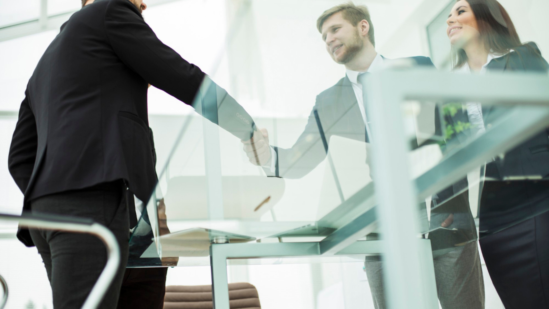 Agence de transmission d'entreprise : votre partenaire pour une succession réussie