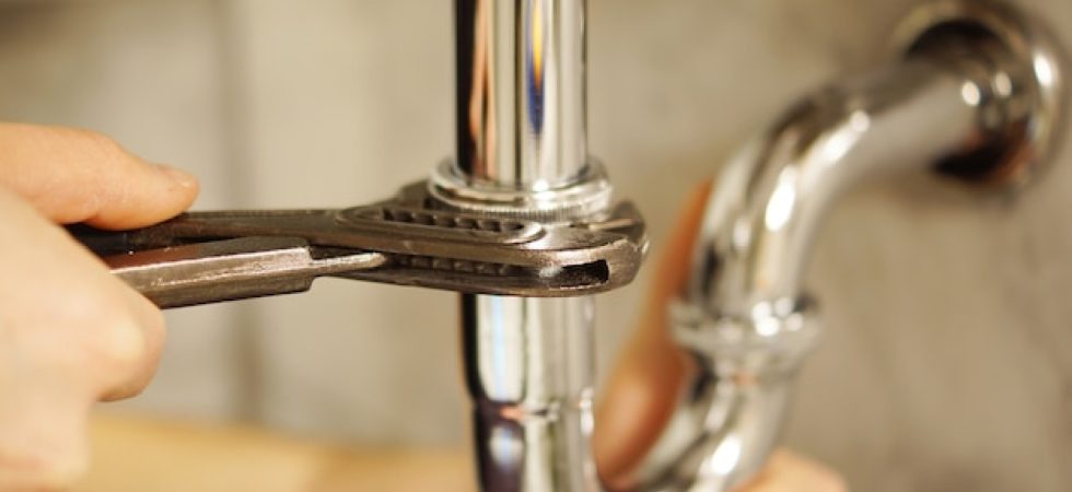 Plombier à Versailles : comment trouver un artisan fiable rapidement ?
